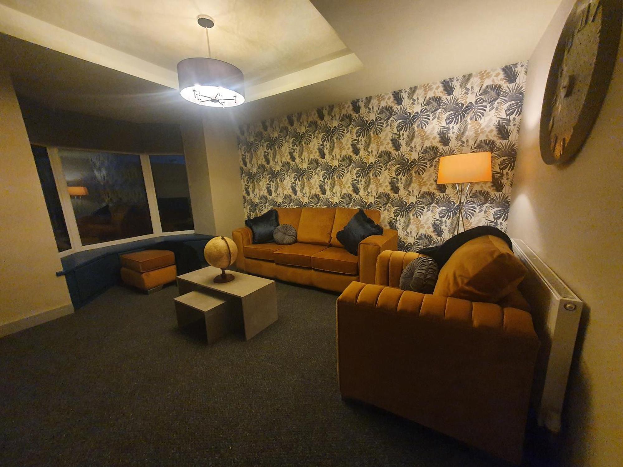 4 Bedroom Luxury House. Bike Park Wales. Secure Bike Store. Brecon Beacons Dowlais Exterior foto